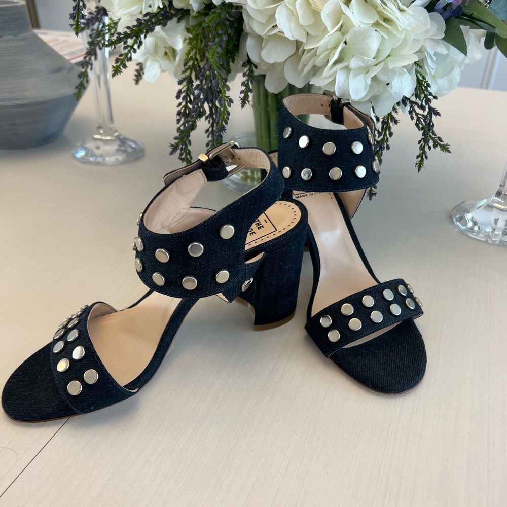 Denim Sandals, NWT, studded detail, made in Italy size 39 US 9